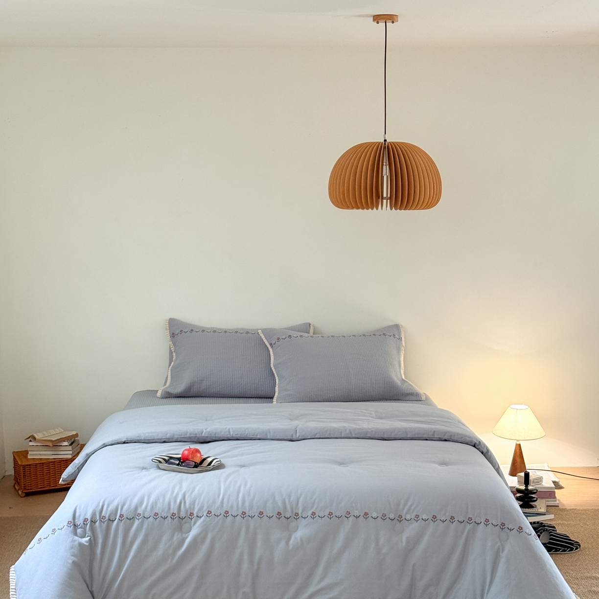 91家纺网 家纺一手货源 找家纺 汇庭 2025秋冬新款花田小趣床盖三件套+花研春秋被 春秋-花研蓝