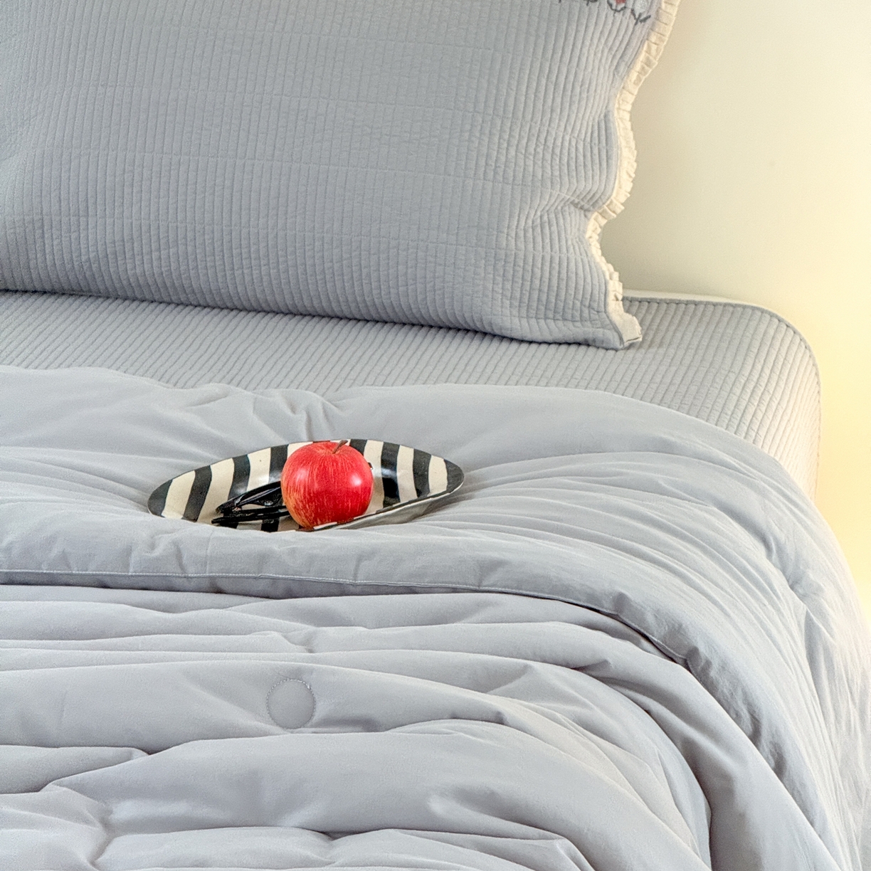 91家纺网 家纺一手货源 找家纺 汇庭 2025秋冬新款花田小趣床盖三件套+花研春秋被 春秋-花研蓝