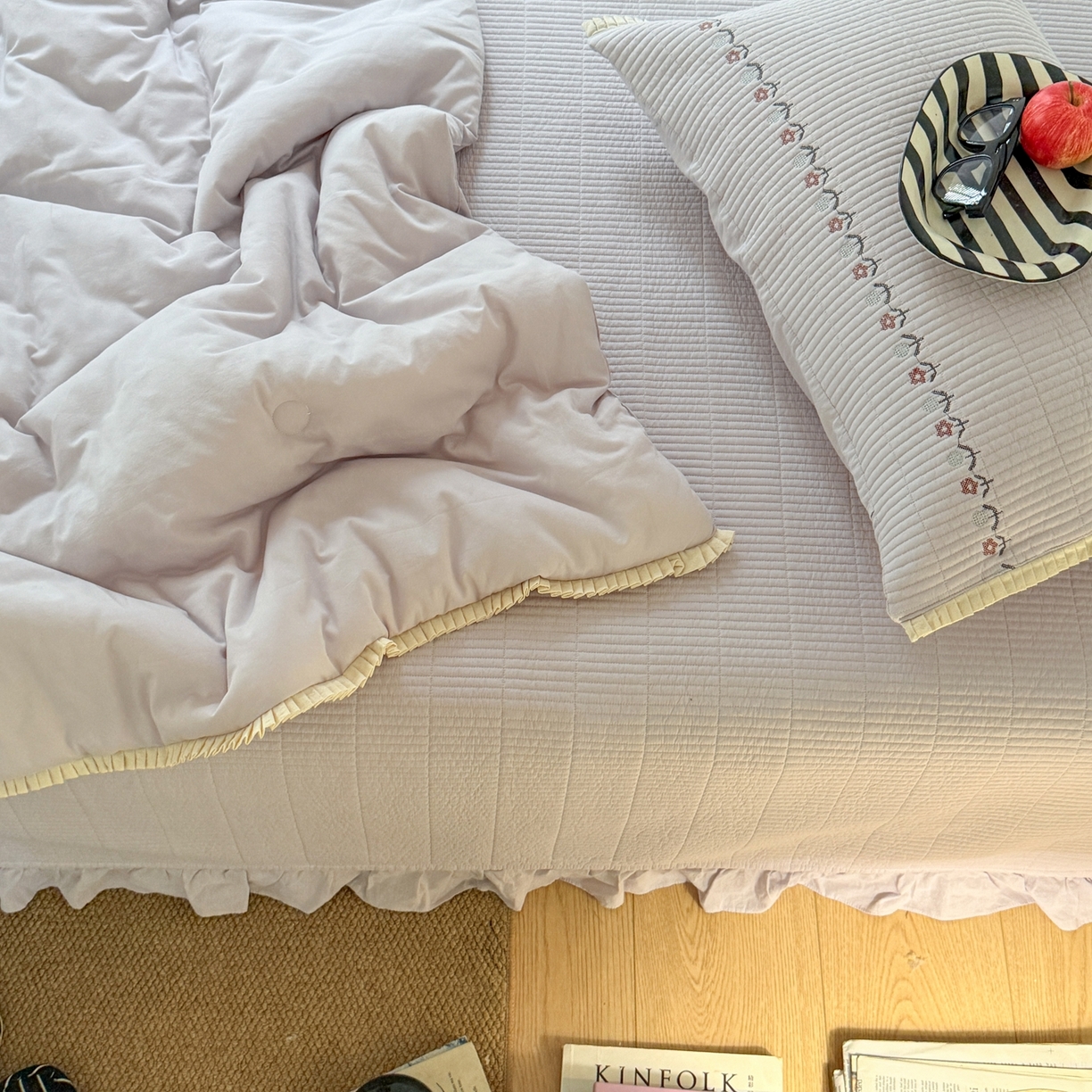 91家纺网 家纺一手货源 找家纺 汇庭 2025秋冬新款花田小趣床盖三件套+花研春秋被 床盖-花田小趣紫