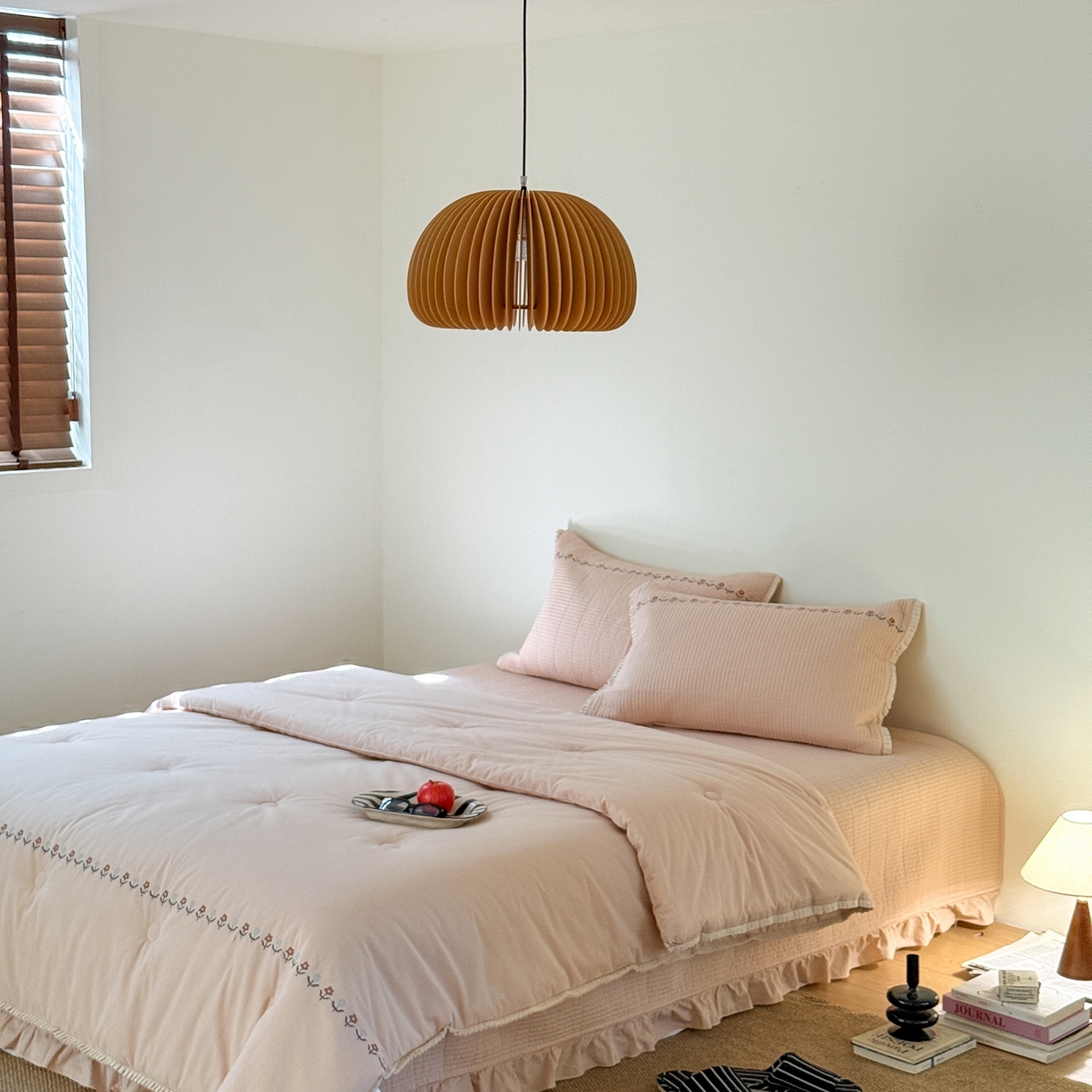 91家纺网 家纺一手货源 找家纺 汇庭 2025秋冬新款花田小趣床盖三件套+花研春秋被 春秋-花研粉