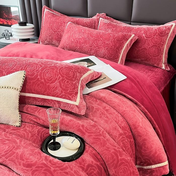 91家纺网 家纺一手货源 找家纺 （总）妮恒美家纺 2025新款10斤床盖款牛奶绒四件套（控价最低价不得低于198）