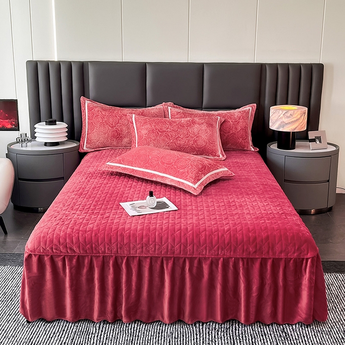 91家纺网 家纺一手货源 找家纺 妮恒美家纺 2025新款10斤床盖款牛奶绒四件套（控价最低价不得低于198） 床盖款-安哥拉红