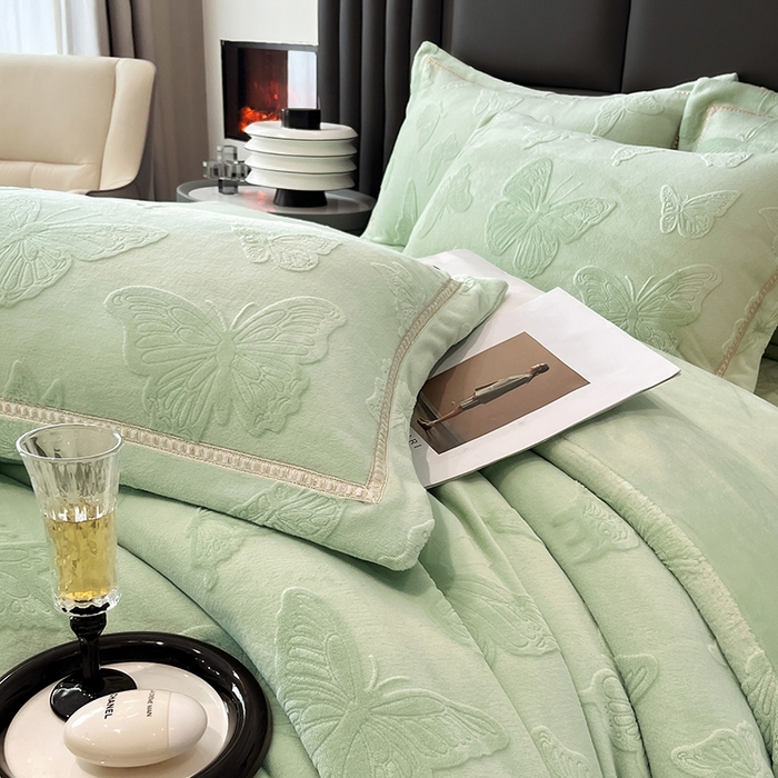 91家纺网 家纺一手货源 找家纺 妮恒美家纺 2025新款10斤床盖款牛奶绒四件套（控价最低价不得低于198） 床盖款-薄荷绿