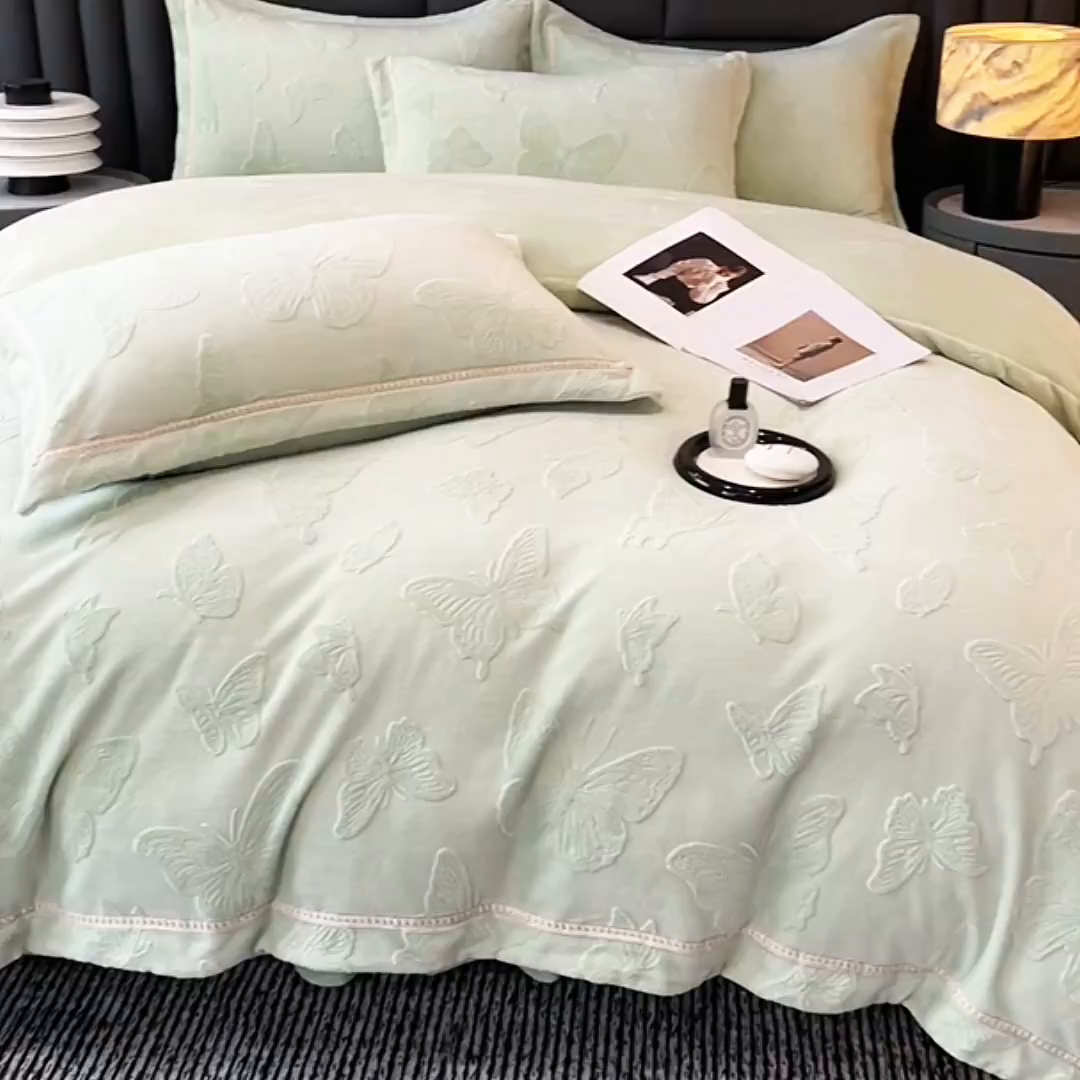 91家纺网 家纺一手货源 找家纺 妮恒美家纺 2025新款10斤床盖款牛奶绒四件套（控价最低价不得低于198） 床盖款-薄荷绿