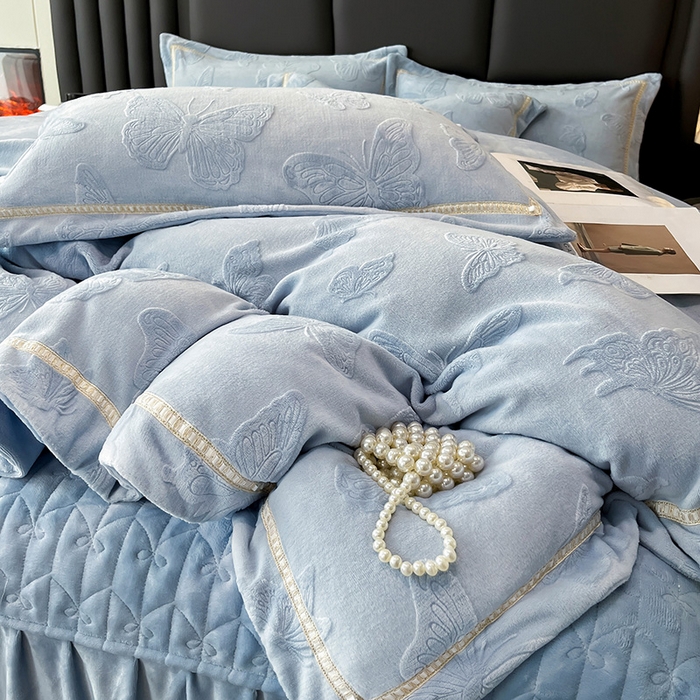 91家纺网 家纺一手货源 找家纺 妮恒美家纺 2025新款10斤床盖款牛奶绒四件套（控价最低价不得低于198） 床盖款-海蓝灰