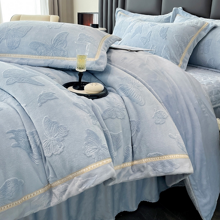 91家纺网 家纺一手货源 找家纺 妮恒美家纺 2025新款10斤床盖款牛奶绒四件套（控价最低价不得低于198） 床盖款-海蓝灰