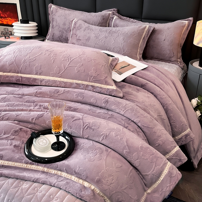 91家纺网 家纺一手货源 找家纺 妮恒美家纺 2025新款10斤床盖款牛奶绒四件套（控价最低价不得低于198） 床盖款-玫瑰紫