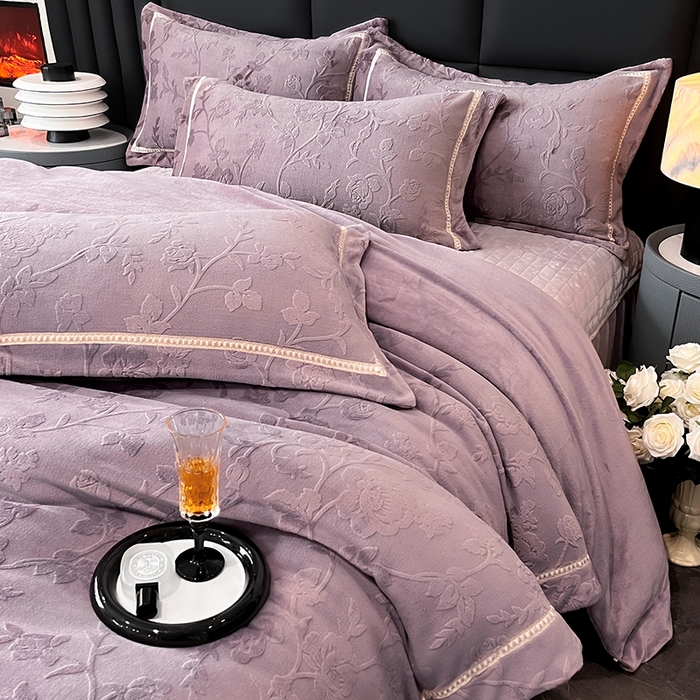 91家纺网 家纺一手货源 找家纺 妮恒美家纺 2025新款10斤床盖款牛奶绒四件套（控价最低价不得低于198） 床盖款-玫瑰紫