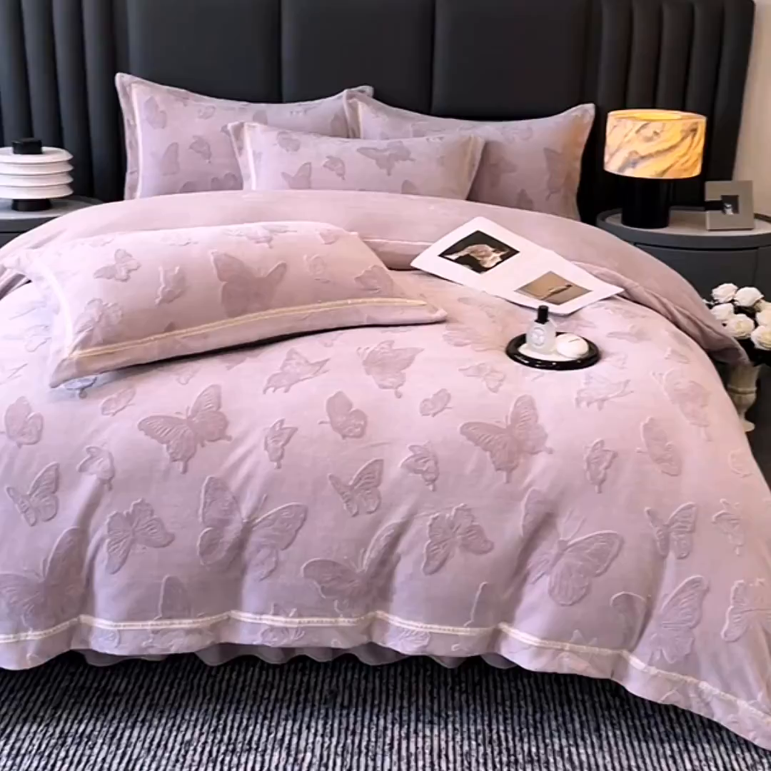 91家纺网 家纺一手货源 找家纺 妮恒美家纺 2025新款10斤床盖款牛奶绒四件套（控价最低价不得低于198） 床盖款-玫瑰紫