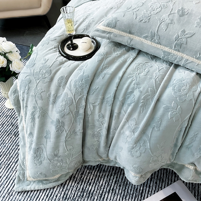 91家纺网 家纺一手货源 找家纺 妮恒美家纺 2025新款10斤床盖款牛奶绒四件套（控价最低价不得低于198） 床盖款-浅灰绿