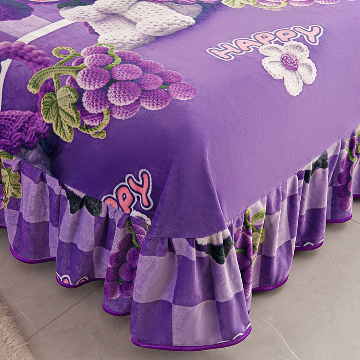 91家纺网 家纺一手货源 找家纺  妮恒美 2025新款牛奶绒印花床裙款四件套法莱绒四件套珊瑚金貂绒四件套 潮牌库洛