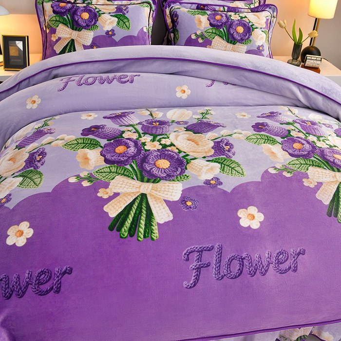 91家纺网 家纺一手货源 找家纺 妮恒美 2025新款牛奶绒印花床裙款四件套法莱绒四件套珊瑚金貂绒四件套 淡香怡人