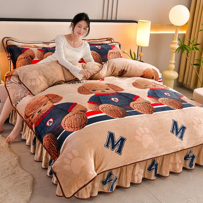  妮恒美 2025新款牛奶绒印花床裙款四件套法莱绒四件套珊瑚金貂绒四件套 酷酷熊