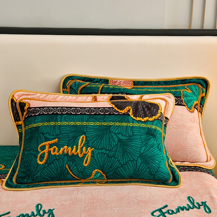 91家纺网 家纺一手货源 找家纺  妮恒美 2025新款牛奶绒印花床裙款四件套法莱绒四件套珊瑚金貂绒四件套 三生有杏