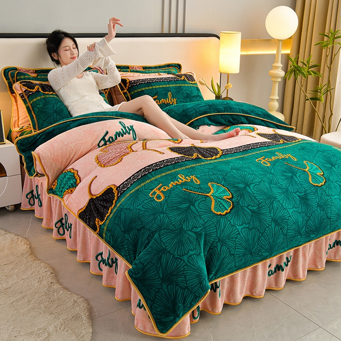 91家纺网 家纺一手货源 找家纺  妮恒美 2025新款牛奶绒印花床裙款四件套法莱绒四件套珊瑚金貂绒四件套 三生有杏