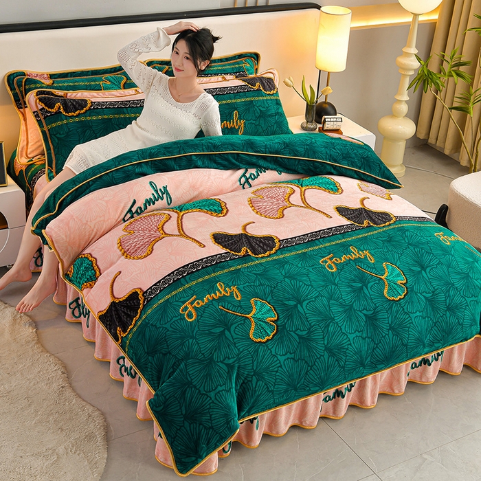 91家纺网 家纺一手货源 找家纺  妮恒美 2025新款牛奶绒印花床裙款四件套法莱绒四件套珊瑚金貂绒四件套 三生有杏