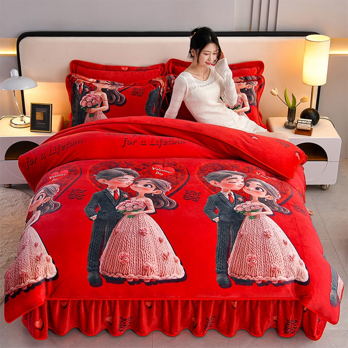 91家纺网 家纺一手货源 找家纺 妮恒美 2025新款牛奶绒印花床裙款四件套法莱绒四件套珊瑚金貂绒四件套 相亲相爱