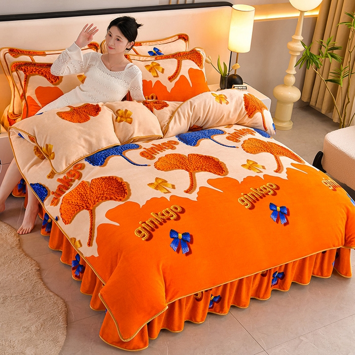 91家纺网 家纺一手货源 找家纺  妮恒美 2025新款牛奶绒印花床裙款四件套法莱绒四件套珊瑚金貂绒四件套 杏运一生