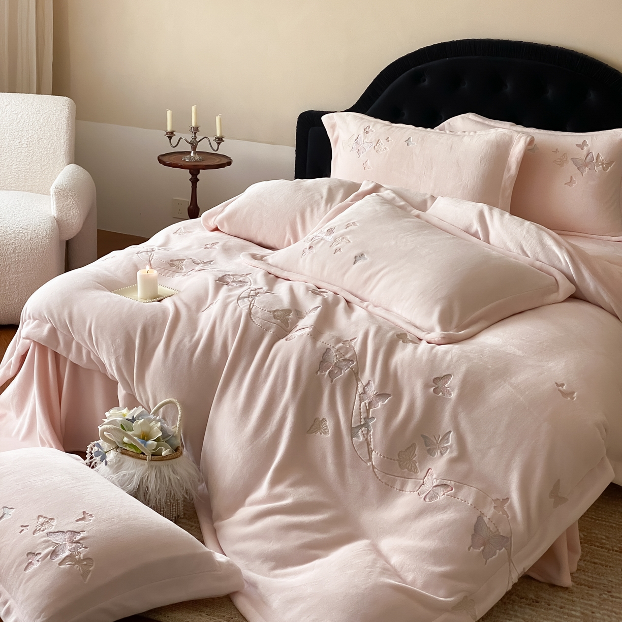 91家纺网 家纺一手货源 找家纺 云栖家居 2025秋冬新款加厚纯色刺绣牛奶绒四件套-福蝶多多 福蝶多多-粉