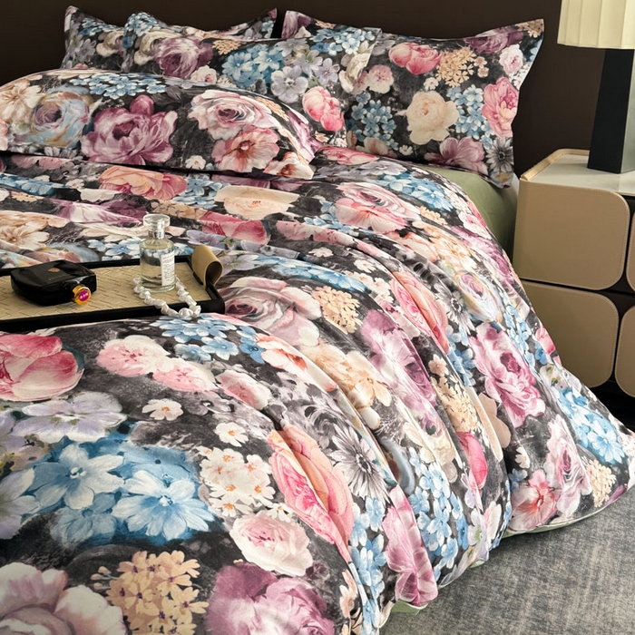 91家纺网 家纺一手货源 找家纺 桔禾家纺 2025新款田园花卉小清新直播加厚植物羊绒四件套高克重磨毛跨境四件套 大量现货 沁香花语