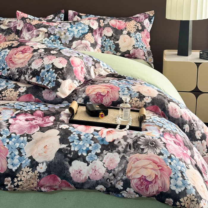 91家纺网 家纺一手货源 找家纺 桔禾家纺 2025新款田园花卉小清新直播加厚植物羊绒四件套高克重磨毛跨境四件套 大量现货 沁香花语