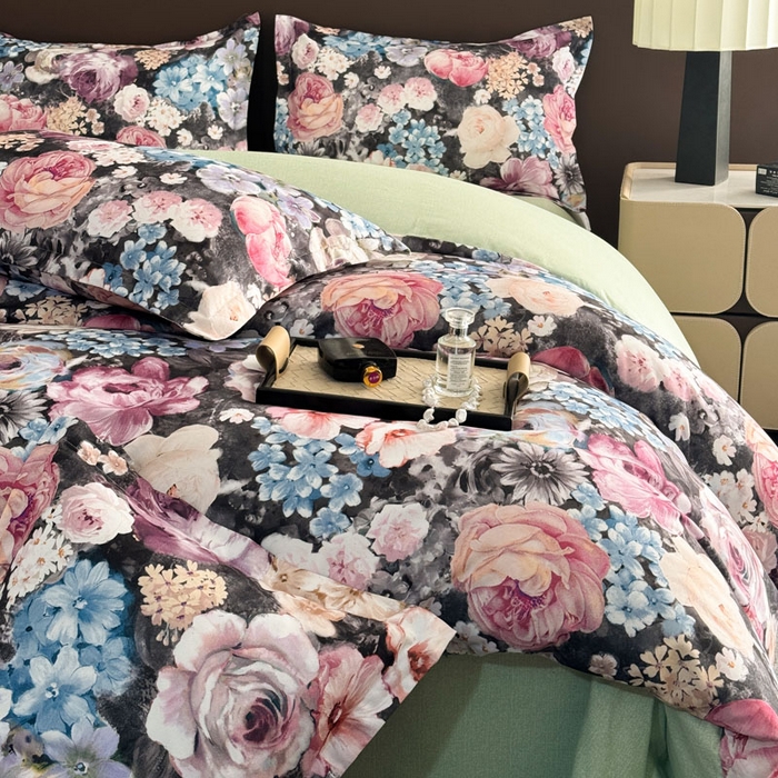 91家纺网 家纺一手货源 找家纺 桔禾家纺 2025新款田园花卉小清新直播加厚植物羊绒四件套高克重磨毛跨境四件套 大量现货 沁香花语