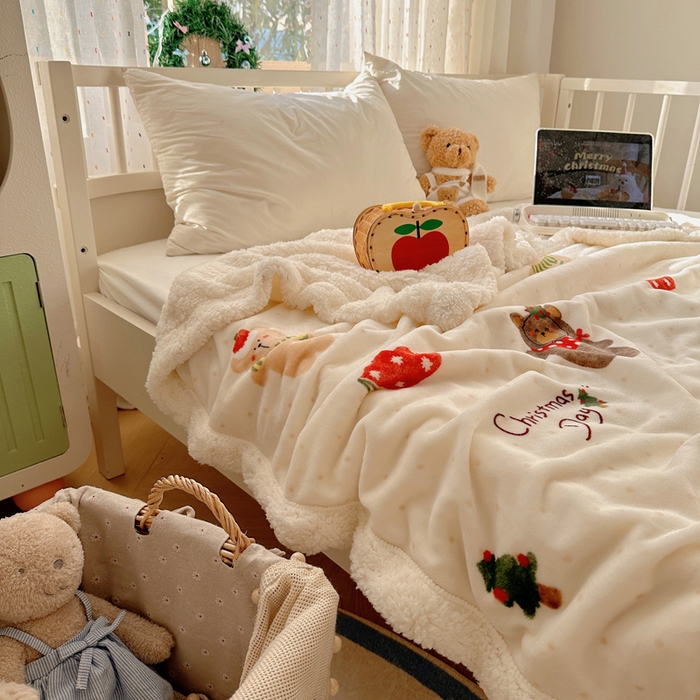 91家纺网 家纺一手货源 找家纺 桃子家居 2025新款A类ins圣诞新年秋冬限定款加厚牛奶绒羊羔绒毛毯多功能毯 绒毛毯-MT圣诞小熊熊