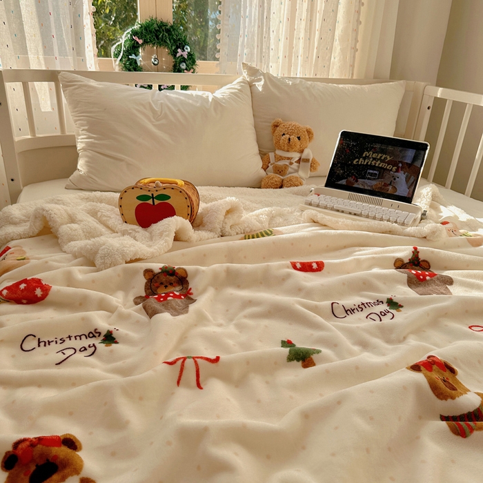 91家纺网 家纺一手货源 找家纺 桃子家居 2025新款A类ins圣诞新年秋冬限定款加厚牛奶绒羊羔绒毛毯多功能毯 绒毛毯-MT圣诞小熊熊