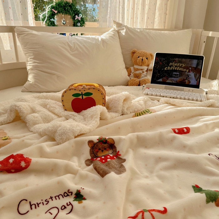 91家纺网 家纺一手货源 找家纺 桃子家居 2025新款A类ins圣诞新年秋冬限定款加厚牛奶绒羊羔绒毛毯多功能毯 绒毛毯-MT圣诞小熊熊