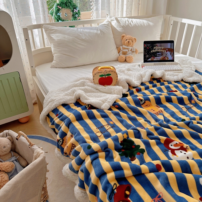 91家纺网 家纺一手货源 找家纺 桃子家居 2025新款A类ins圣诞新年秋冬限定款加厚牛奶绒羊羔绒毛毯多功能毯 绒毛毯-MT圣诞雪人蓝