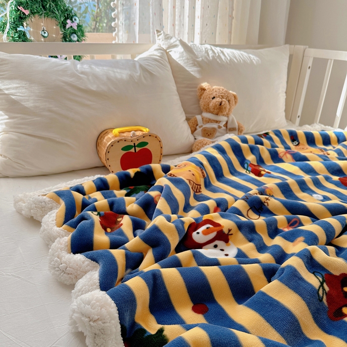 91家纺网 家纺一手货源 找家纺 桃子家居 2025新款A类ins圣诞新年秋冬限定款加厚牛奶绒羊羔绒毛毯多功能毯 绒毛毯-MT圣诞雪人蓝