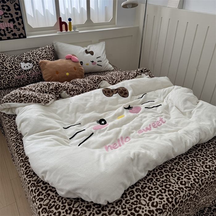 91家纺网 家纺一手货源 找家纺 （总）奈颜 2025新款大版牛奶绒毛巾绣四件套实拍图豹纹猫系列