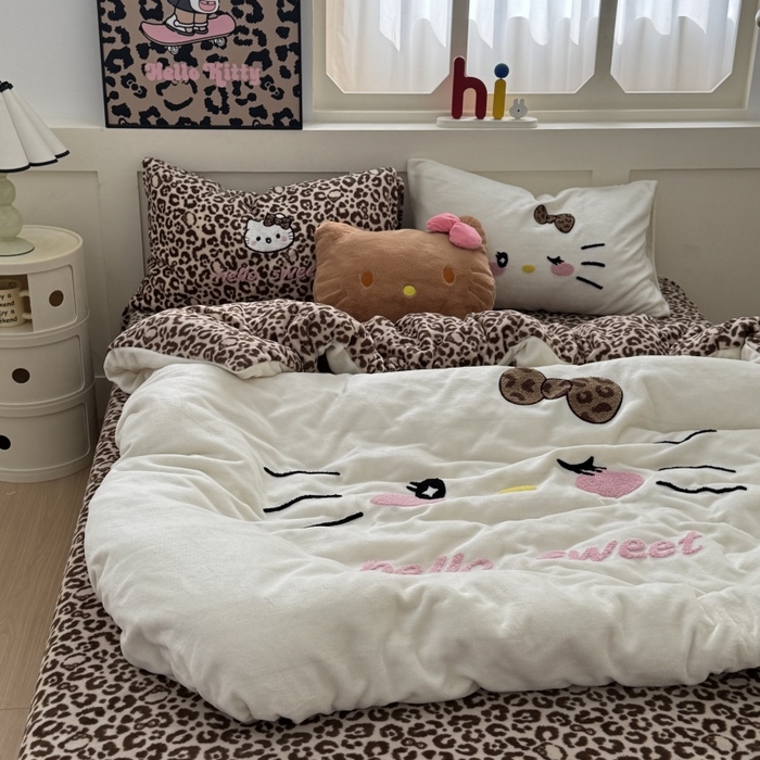 91家纺网 家纺一手货源 找家纺 （总）奈颜 2025新款大版牛奶绒毛巾绣四件套实拍图豹纹猫系列