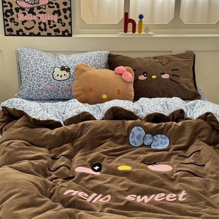 91家纺网 家纺一手货源 找家纺 奈颜 2025新款大版牛奶绒毛巾绣四件套实拍图豹纹猫系列 豹纹猫-蓝