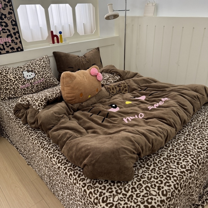 91家纺网 家纺一手货源 找家纺 奈颜 2025新款大版牛奶绒毛巾绣四件套实拍图豹纹猫系列 豹纹猫-咖