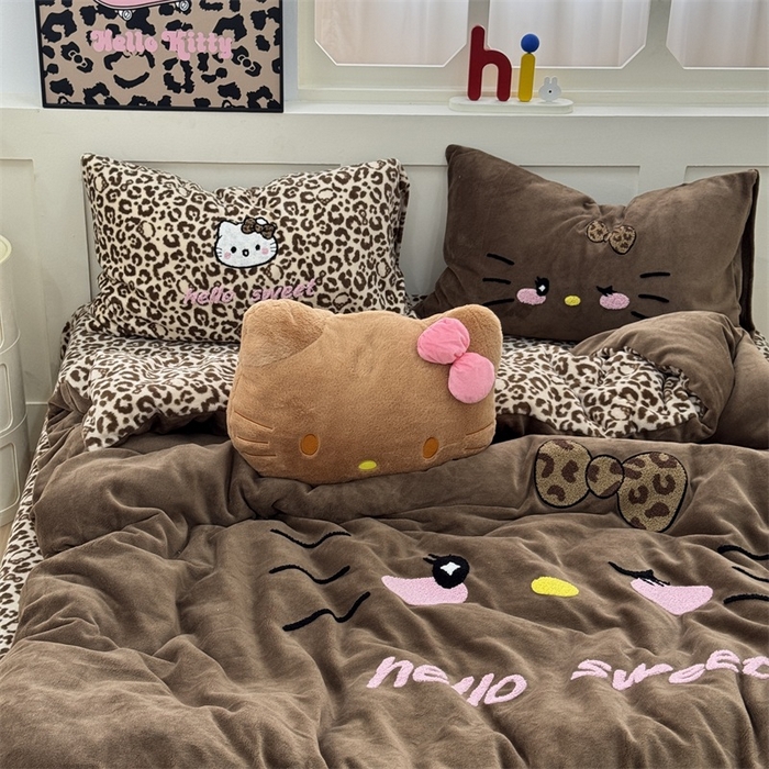 91家纺网 家纺一手货源 找家纺 奈颜 2025新款大版牛奶绒毛巾绣四件套实拍图豹纹猫系列 豹纹猫-咖