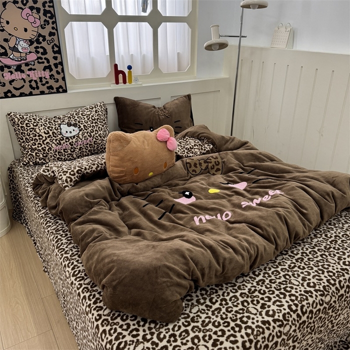 91家纺网 家纺一手货源 找家纺 奈颜 2025新款大版牛奶绒毛巾绣四件套实拍图豹纹猫系列 豹纹猫-咖