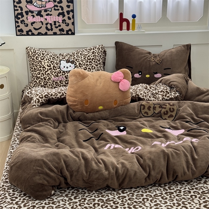 91家纺网 家纺一手货源 找家纺 奈颜 2025新款大版牛奶绒毛巾绣四件套实拍图豹纹猫系列 豹纹猫-咖