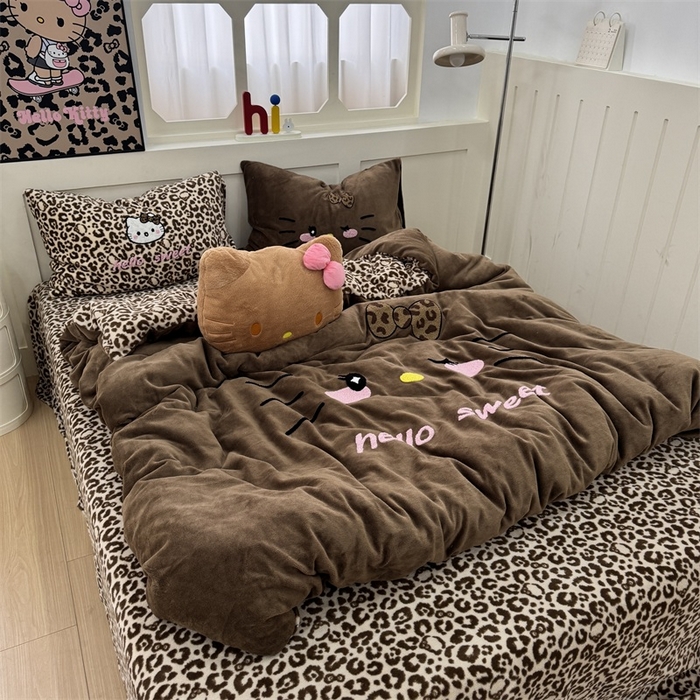 91家纺网 家纺一手货源 找家纺 奈颜 2025新款大版牛奶绒毛巾绣四件套实拍图豹纹猫系列 豹纹猫-咖