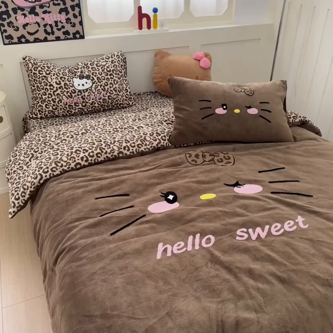 91家纺网 家纺一手货源 找家纺 奈颜 2025新款大版牛奶绒毛巾绣四件套实拍图豹纹猫系列 豹纹猫-咖