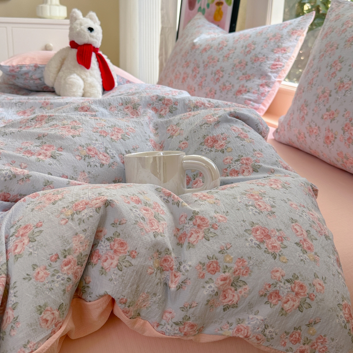 91家纺网 家纺一手货源 找家纺 桔禾家纺 2025新款小清新水洗棉有氧双层纱印花云感木棉皱皱纱四件套 玫瑰心语