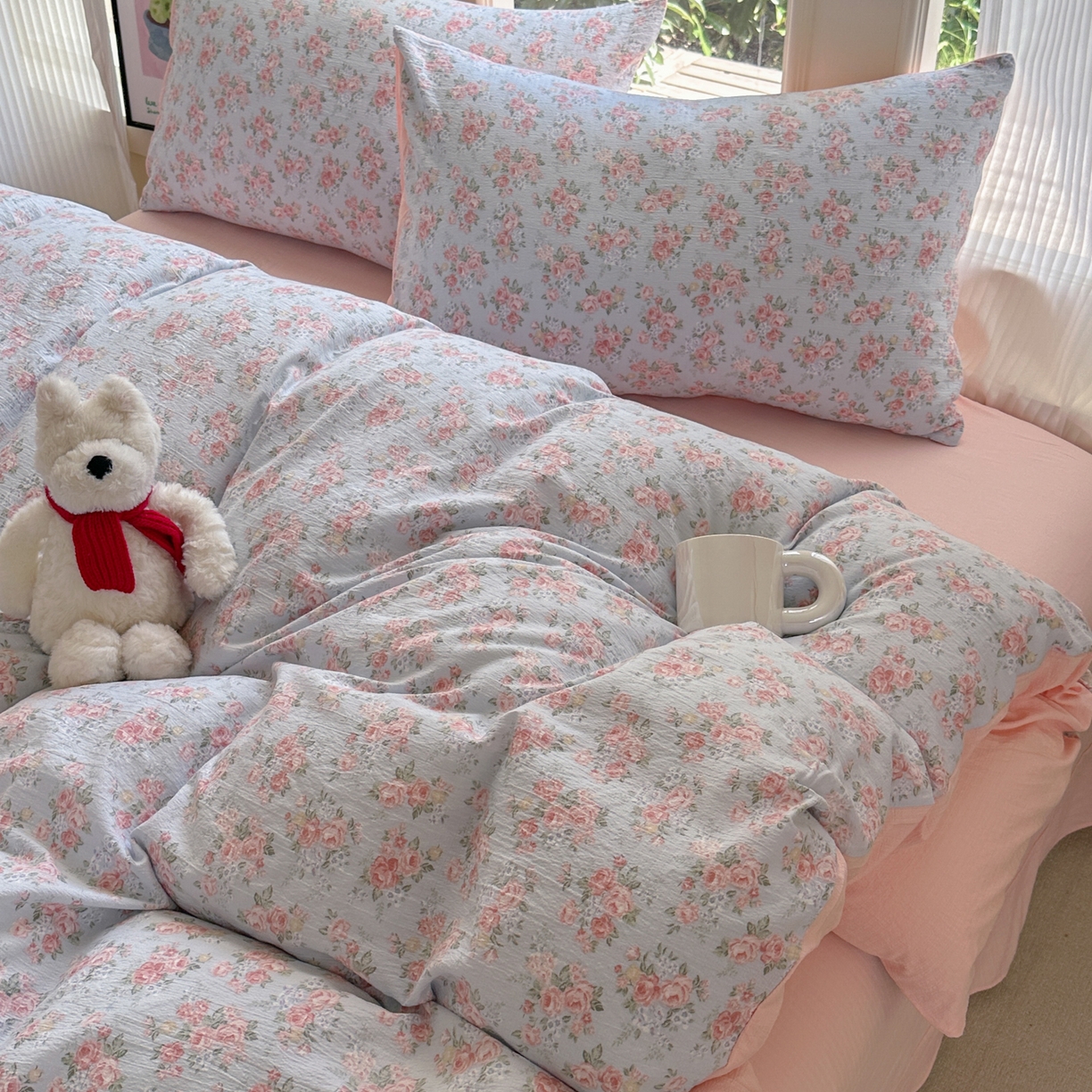 91家纺网 家纺一手货源 找家纺 桔禾家纺 2025新款小清新水洗棉有氧双层纱印花云感木棉皱皱纱四件套 玫瑰心语