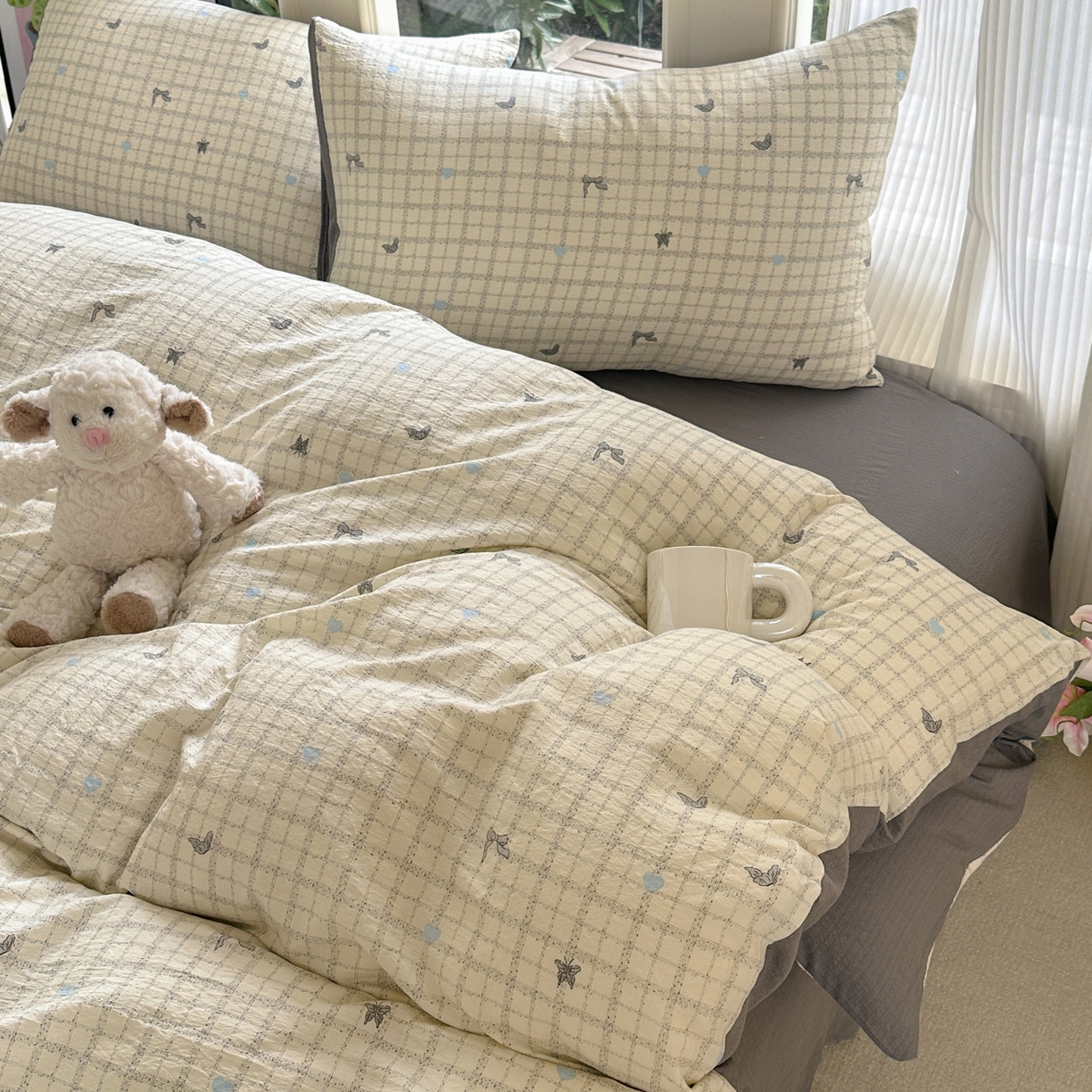 91家纺网 家纺一手货源 找家纺 桔禾家纺 2025新款小清新水洗棉有氧双层纱印花云感木棉皱皱纱四件套 蝶恋