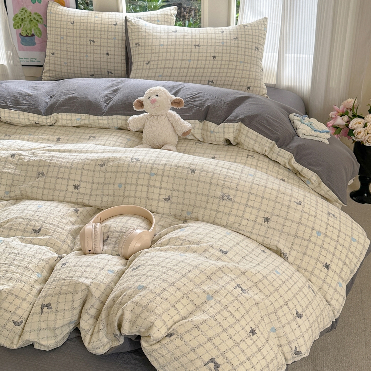 91家纺网 家纺一手货源 找家纺 桔禾家纺 2025新款小清新水洗棉有氧双层纱印花云感木棉皱皱纱四件套 蝶恋