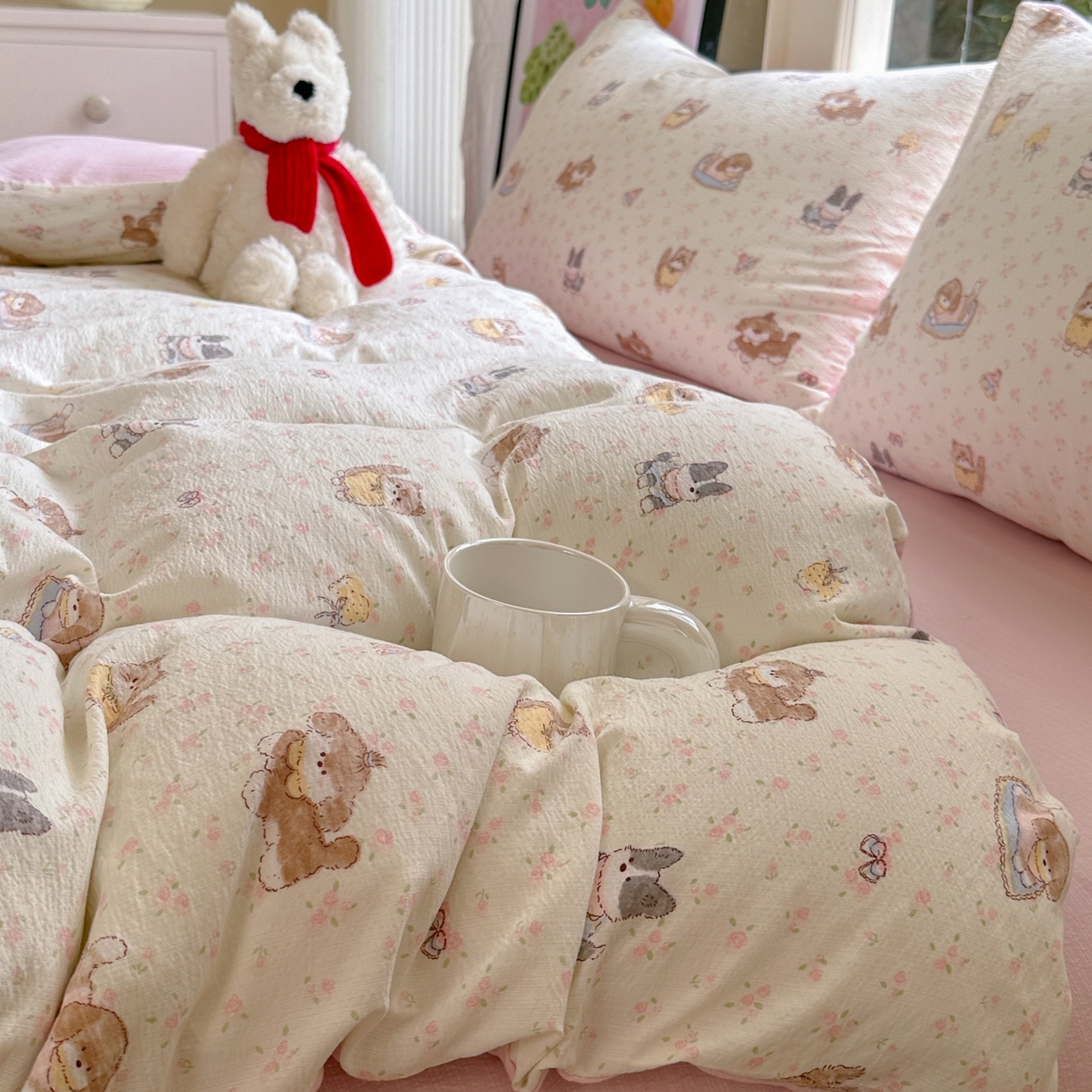 91家纺网 家纺一手货源 找家纺 桔禾家纺 2025新款小清新水洗棉有氧双层纱印花云感木棉皱皱纱四件套 萌宠格子铺