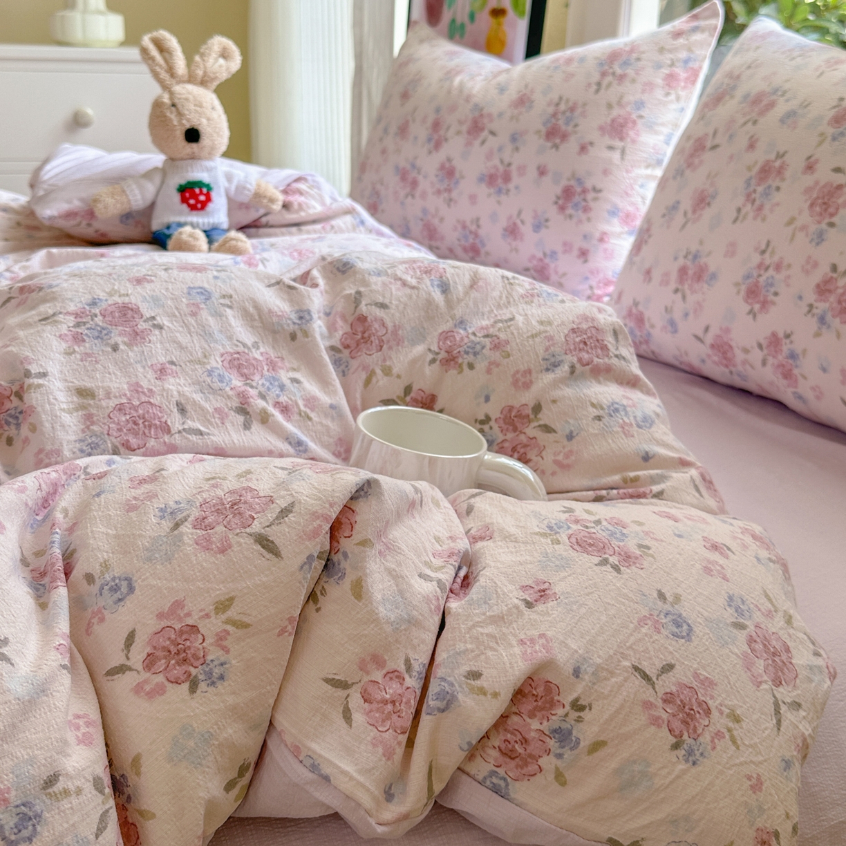 91家纺网 家纺一手货源 找家纺 桔禾家纺 2025新款小清新水洗棉有氧双层纱印花云感木棉皱皱纱四件套 芳华