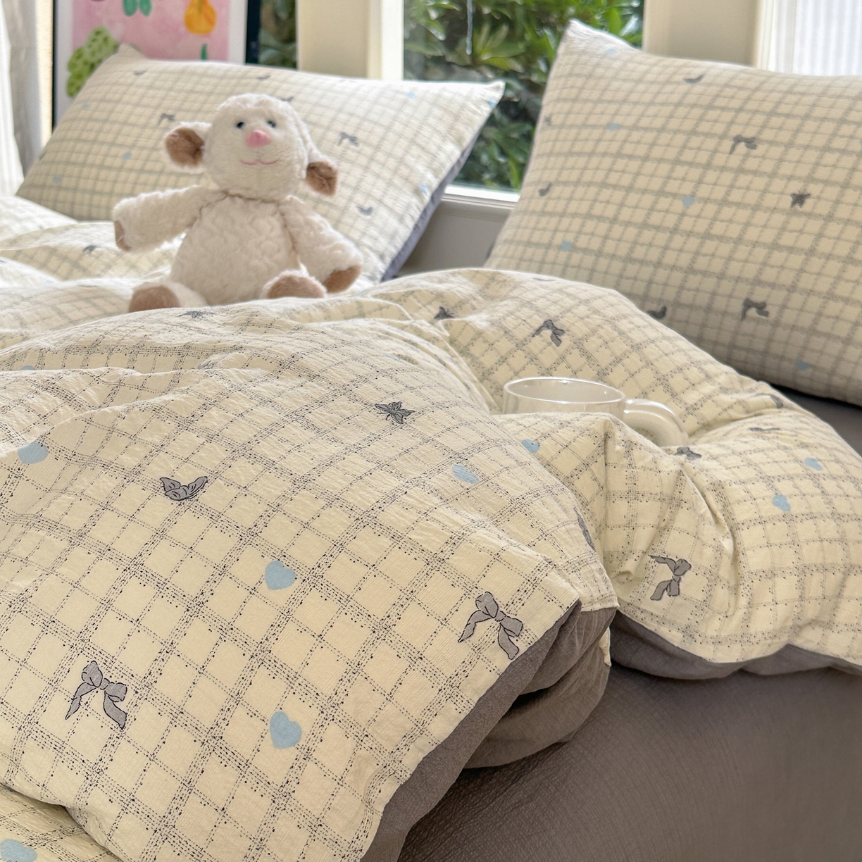 91家纺网 家纺一手货源 找家纺 桔禾家纺 2025新款小清新水洗棉有氧双层纱印花云感木棉皱皱纱四件套 蝶恋