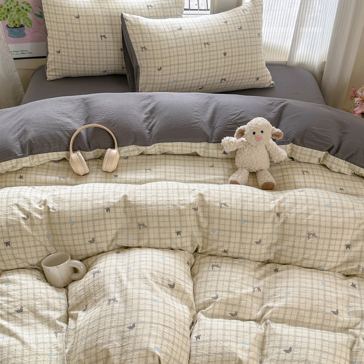 91家纺网 家纺一手货源 找家纺 桔禾家纺 2025新款小清新水洗棉有氧双层纱印花云感木棉皱皱纱四件套 蝶恋