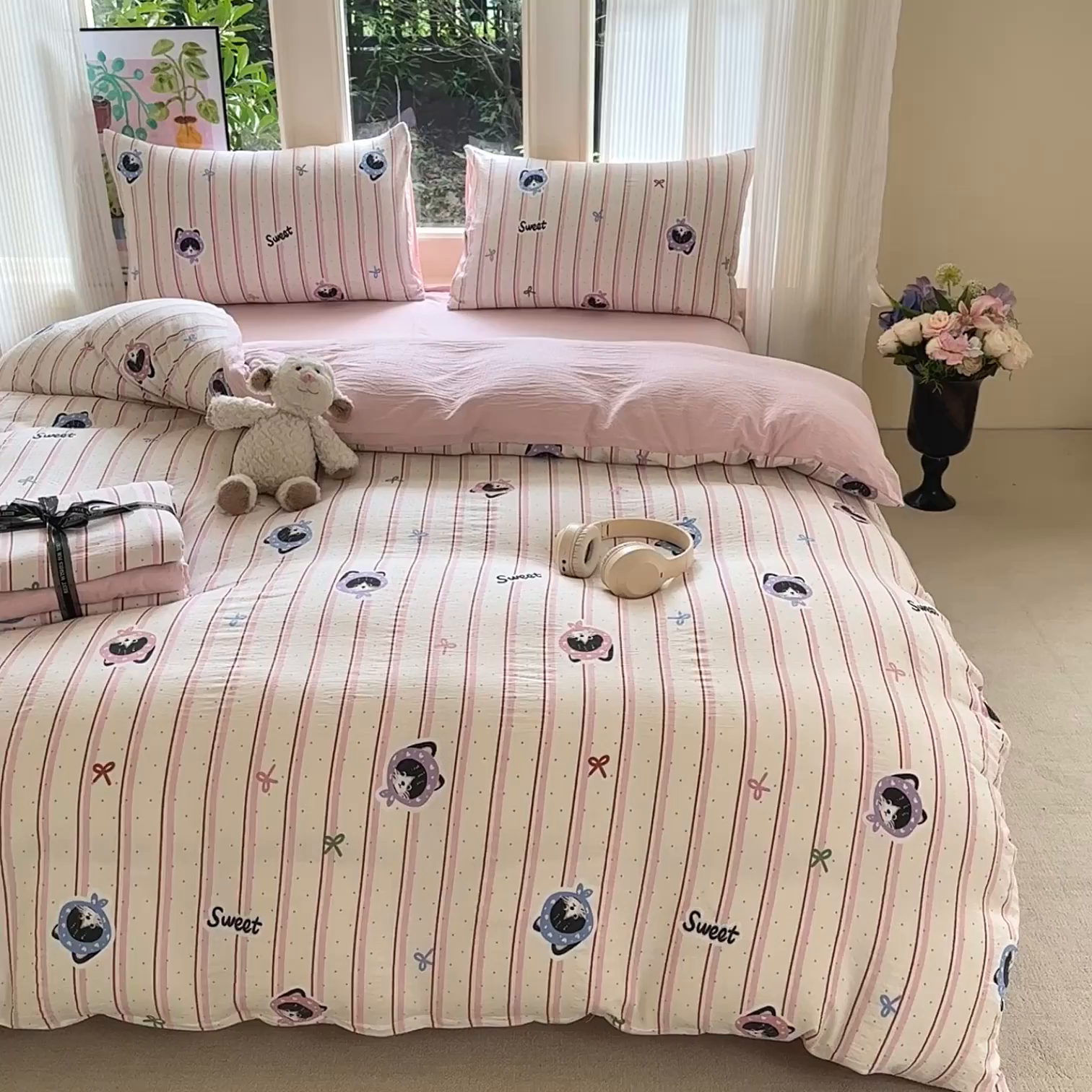 91家纺网 家纺一手货源 找家纺 桔禾家纺 2025新款小清新水洗棉有氧双层纱印花云感木棉皱皱纱四件套 萌宠来袭