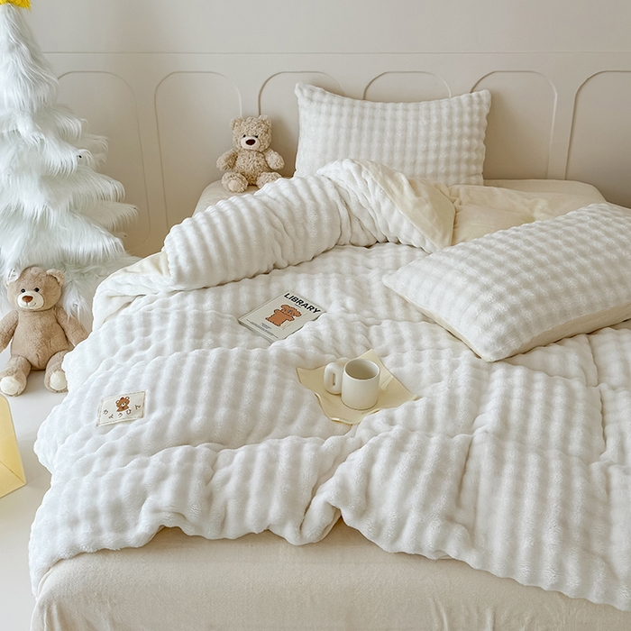 91家纺网 家纺一手货源 找家纺 （总）宜派家纺 2025新款A类简约高克重泡泡兔毛绒四件套